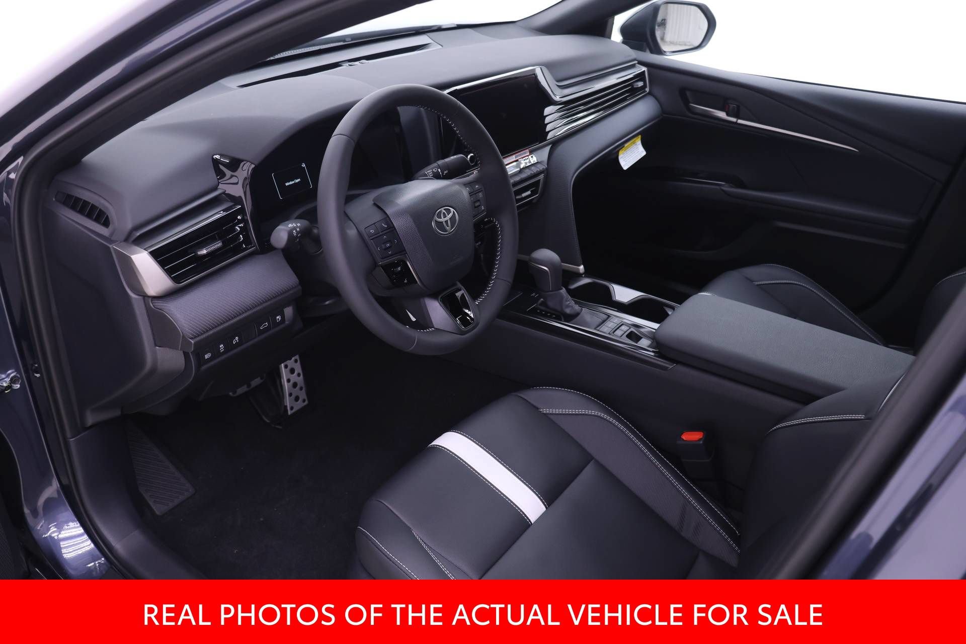 New 2026 Toyota Camry SE w/ Convenience Package FWD image 3