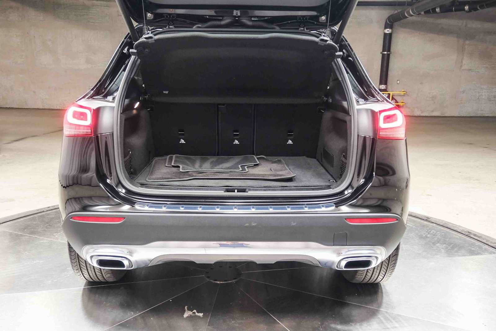 Certified 2023 Mercedes-Benz GLA 250 image 32