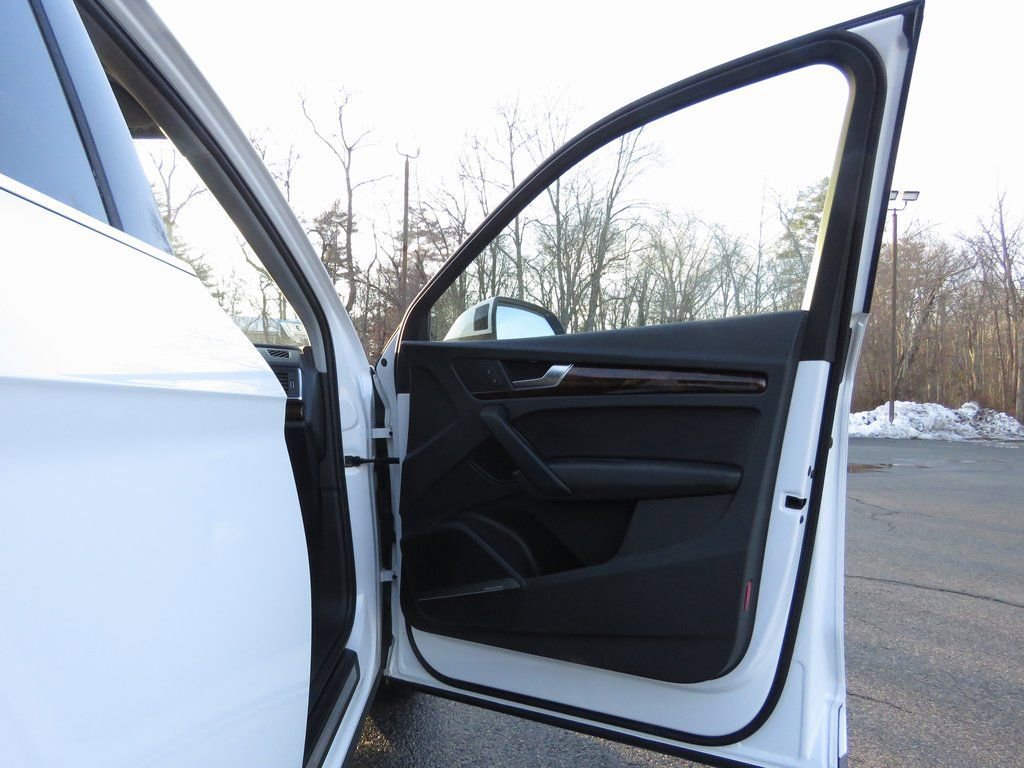 Used 2018 Audi Q5 2.0T Premium Plus w/ Premium Plus Package image 10