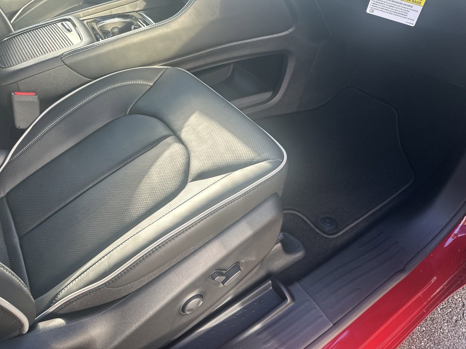 New 2024 Chrysler Pacifica Premium FWD image 27