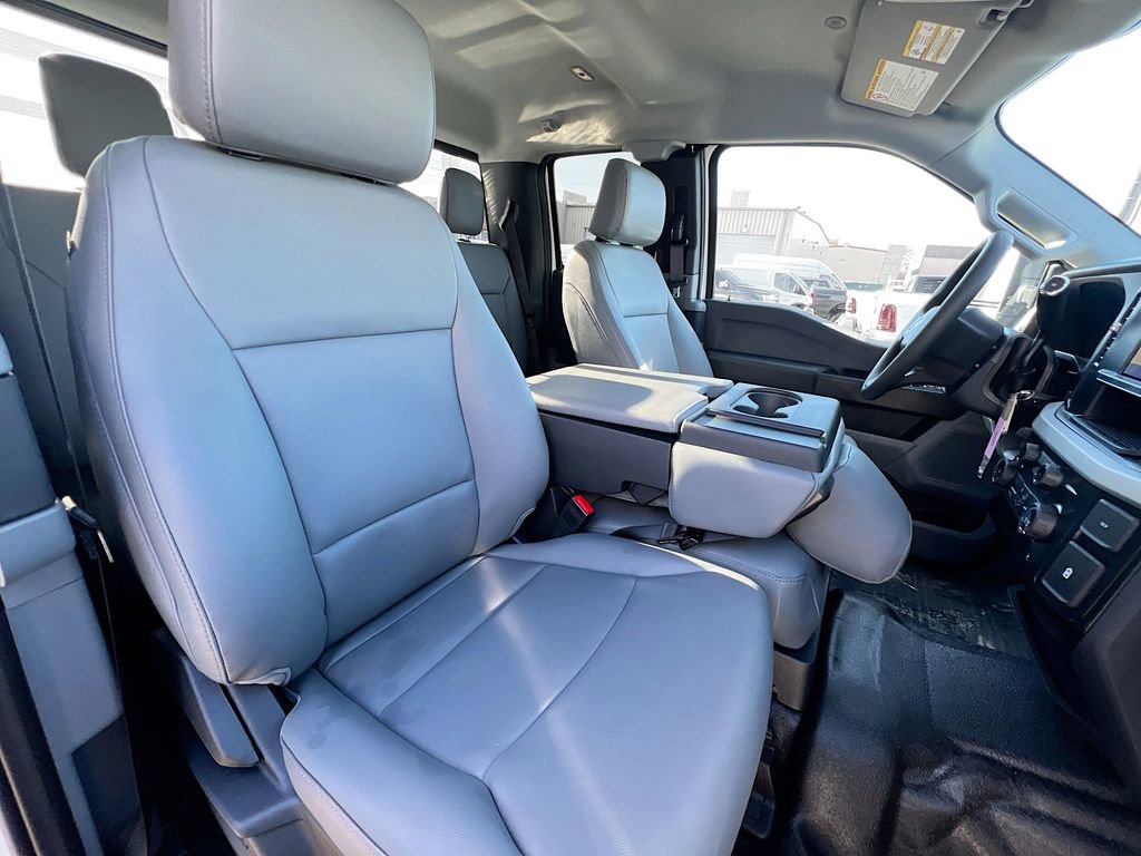 New 2026 Ford F350 XL w/ XL Chrome Package image 16