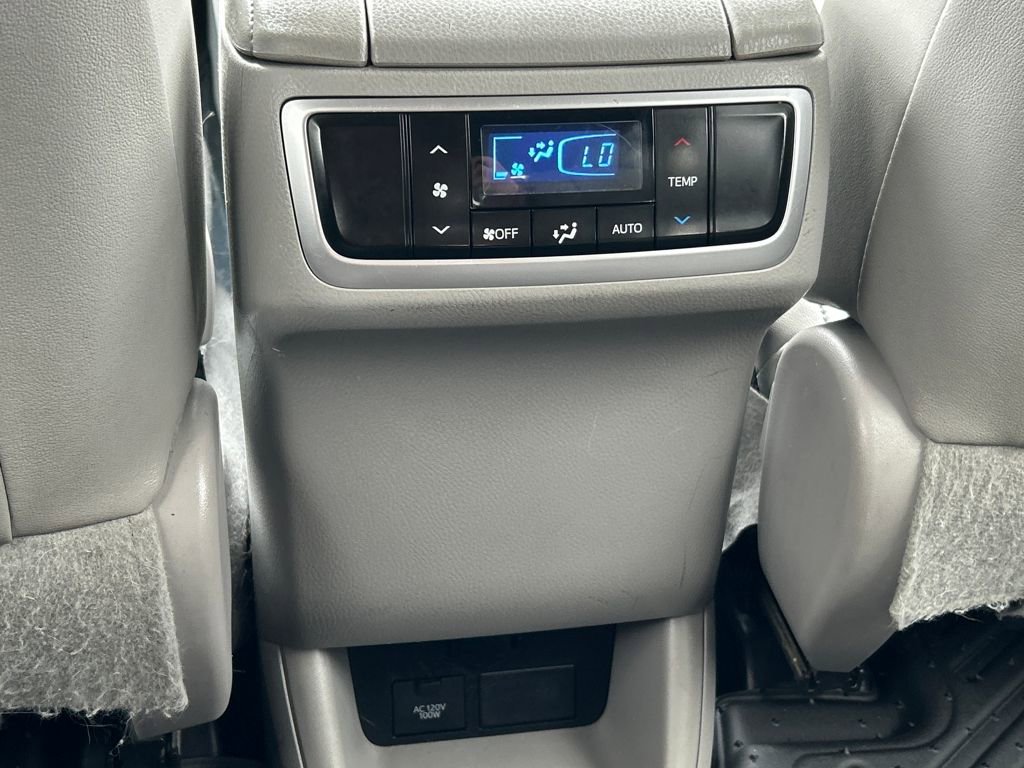 Used 2016 Toyota Highlander XLE image 21