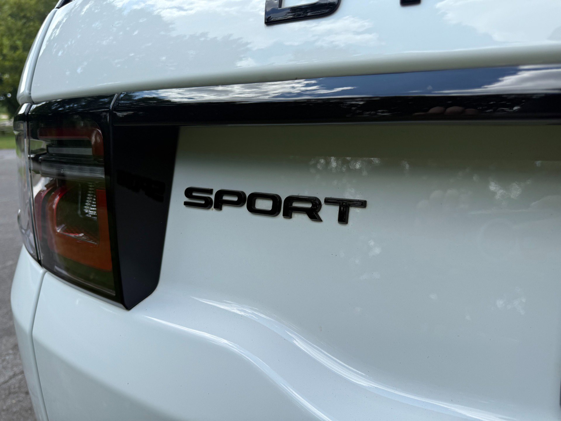 Used 2024 Land Rover Discovery Sport Dynamic SE image 36