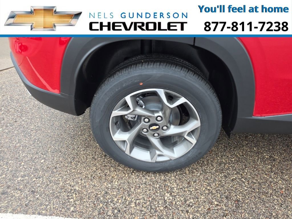 New 2026 Chevrolet Trax LT w/ Sunroof Package image 9