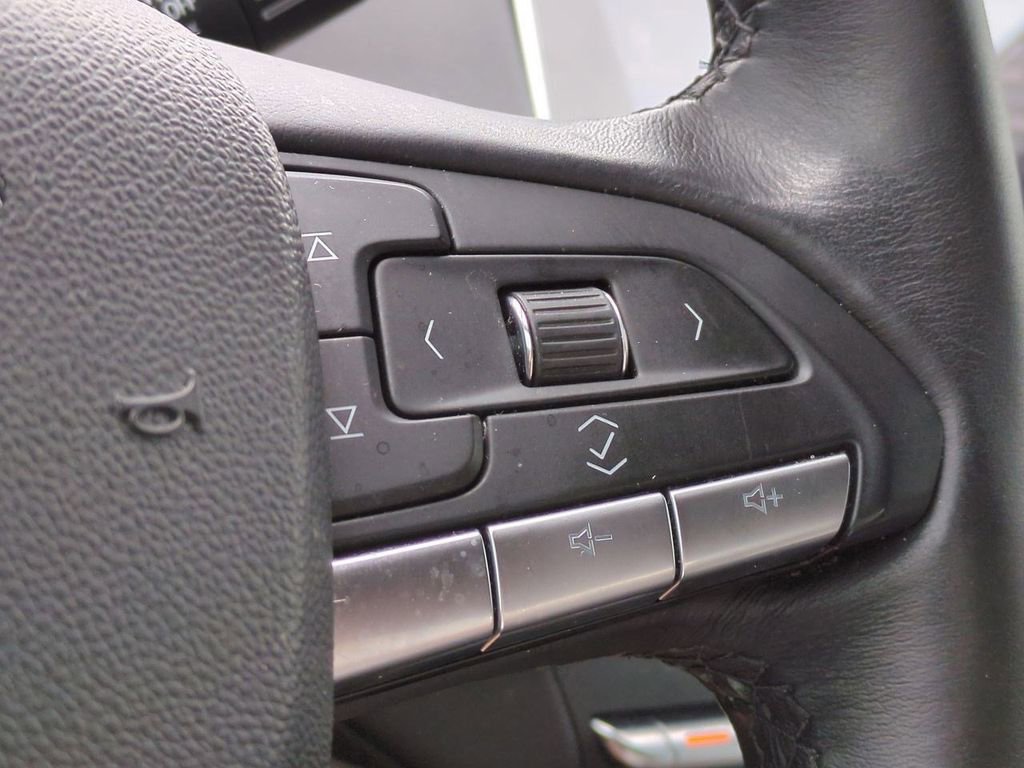 Used 2021 Cadillac XT4 Premium Luxury w/ Technology Package image 31