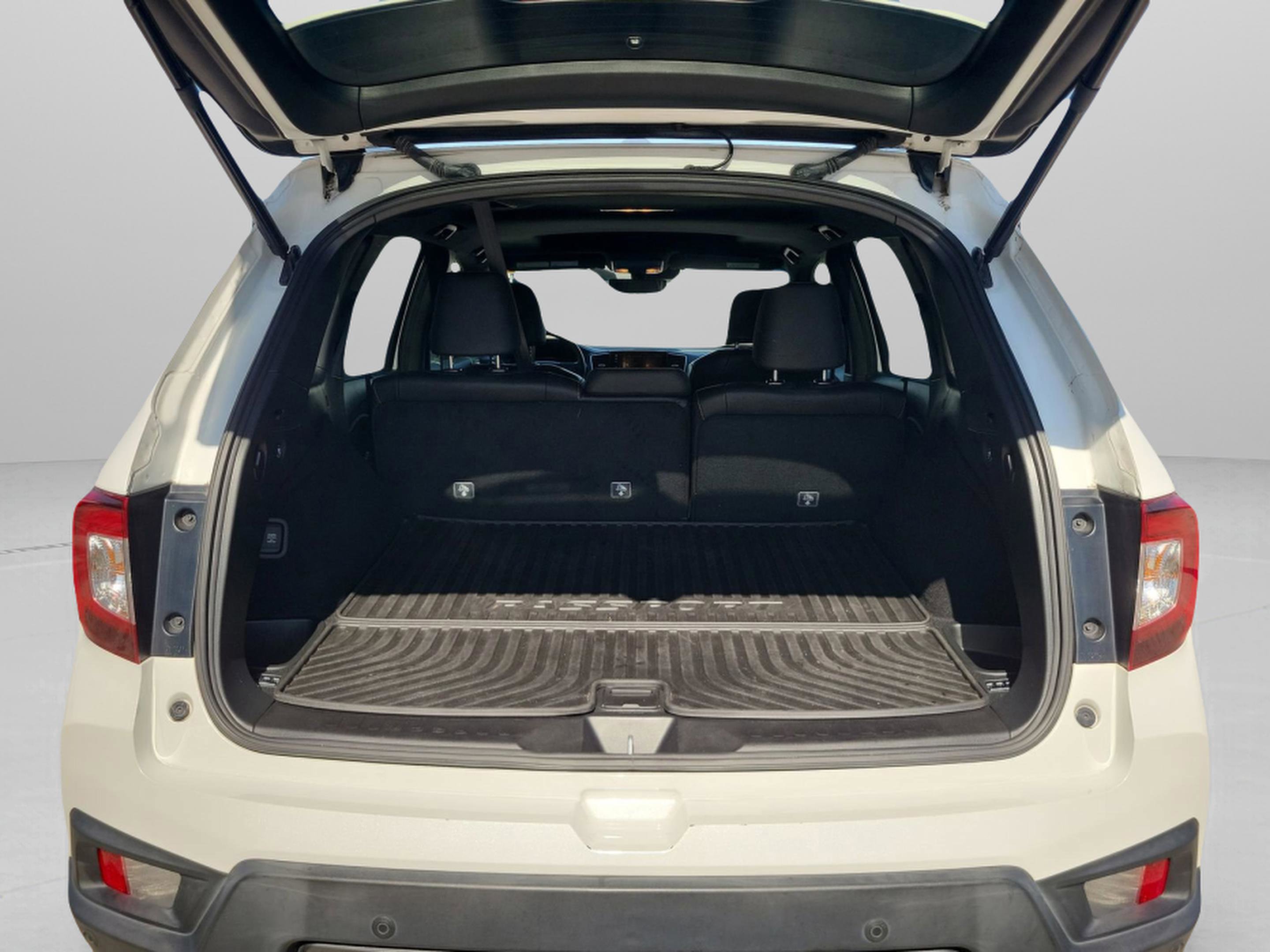 Certified 2022 Honda Passport TrailSport image 32