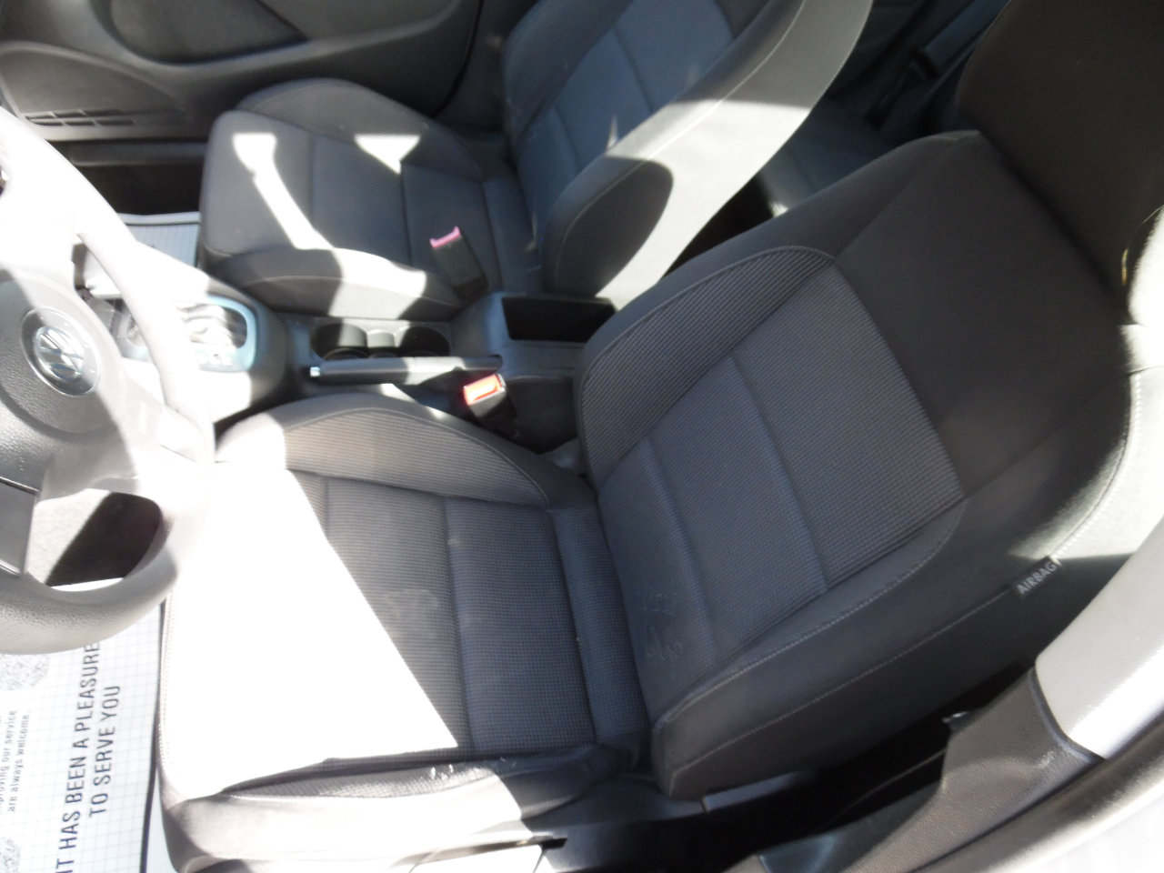 Used 2010 Volkswagen Golf 4-Door image 10