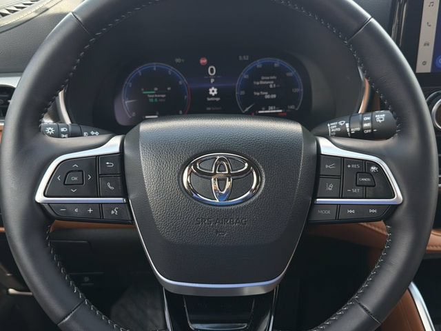 Used 2026 Toyota Highlander Platinum AWD/4WD image 26
