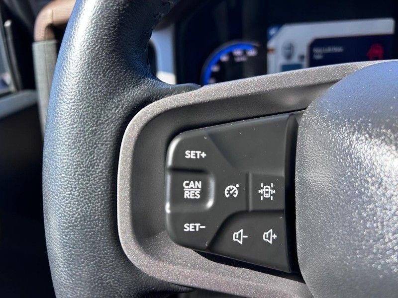 Used 2023 Ford Bronco Outer Banks image 11