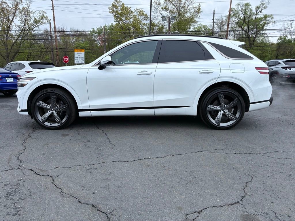 Used 2025 Genesis GV70 3.5T Sport w/ Sport Advanced Package AWD/4WD image 4