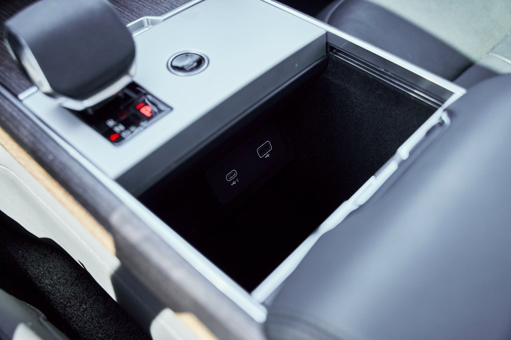 Used 2024 Land Rover Range Rover SE image 58