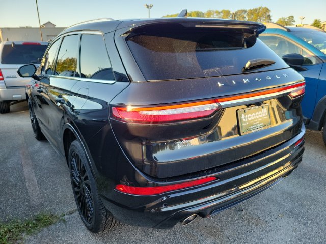 Used 2021 Lincoln Corsair Reserve w/ Equipment Group 201A FWD image 10