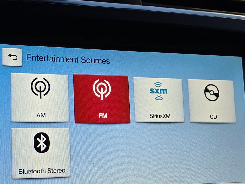 Used 2018 Ford Explorer Platinum image 13