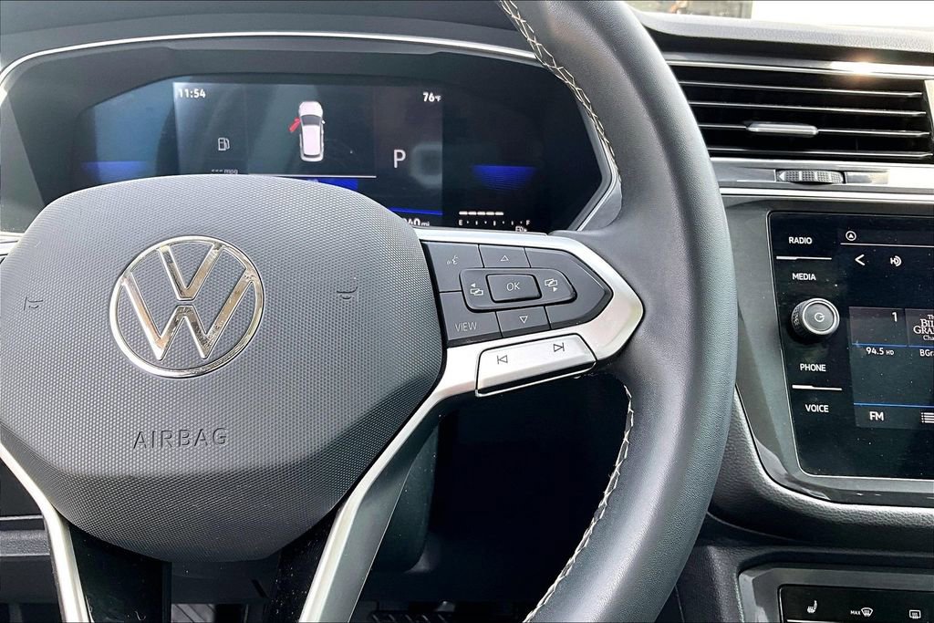 Used 2022 Volkswagen Tiguan SE image 25