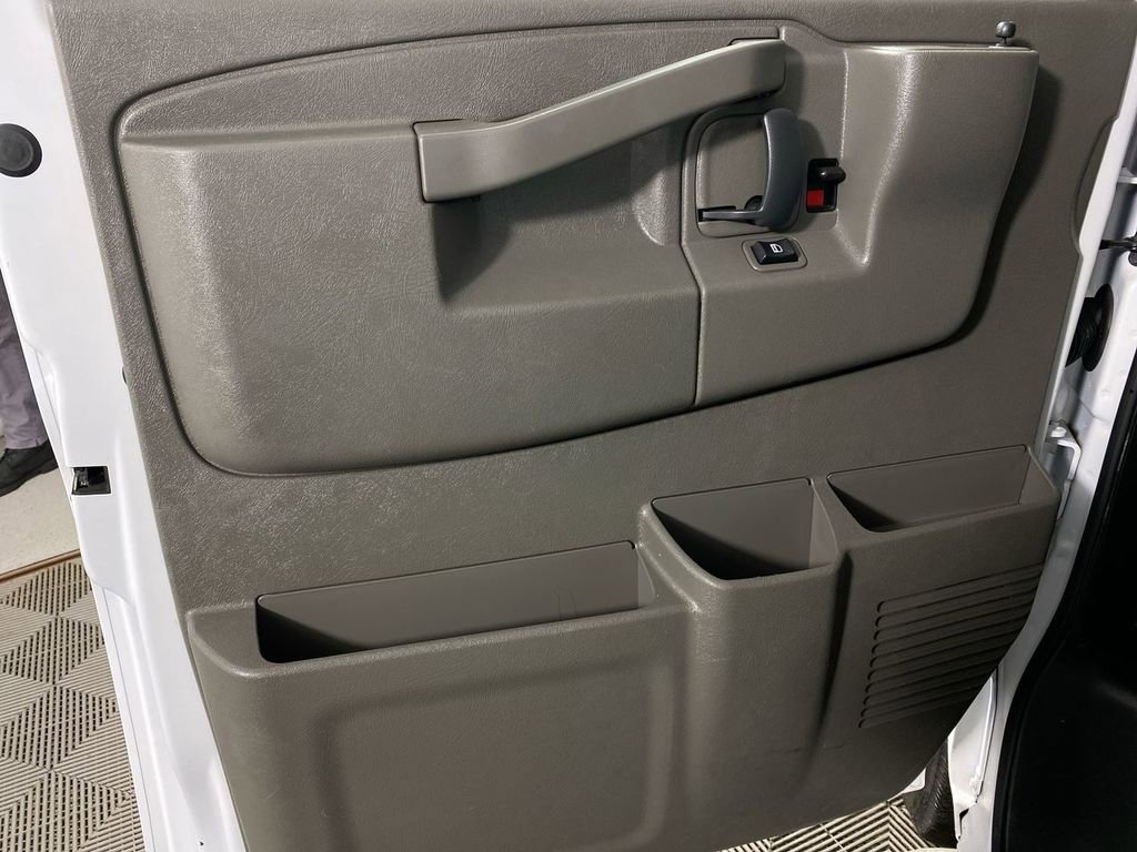 Certified 2024 GMC Savana 2500 w/ Driver Convenience Package image 12