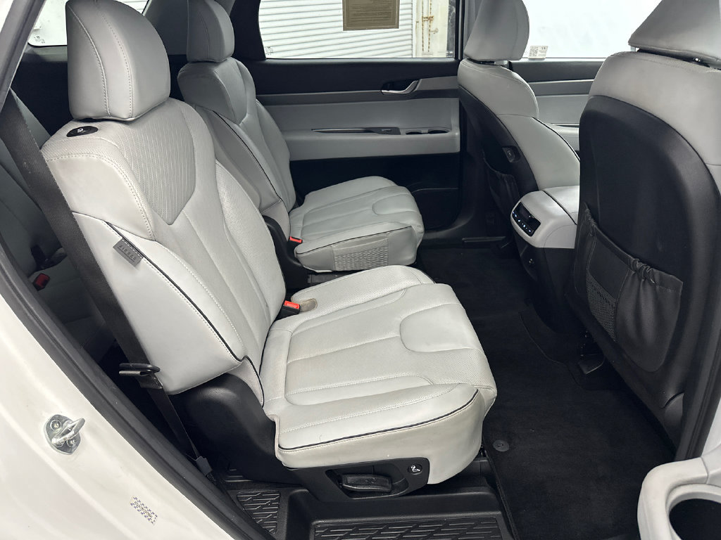 Used 2024 Hyundai Palisade SEL FWD image 16