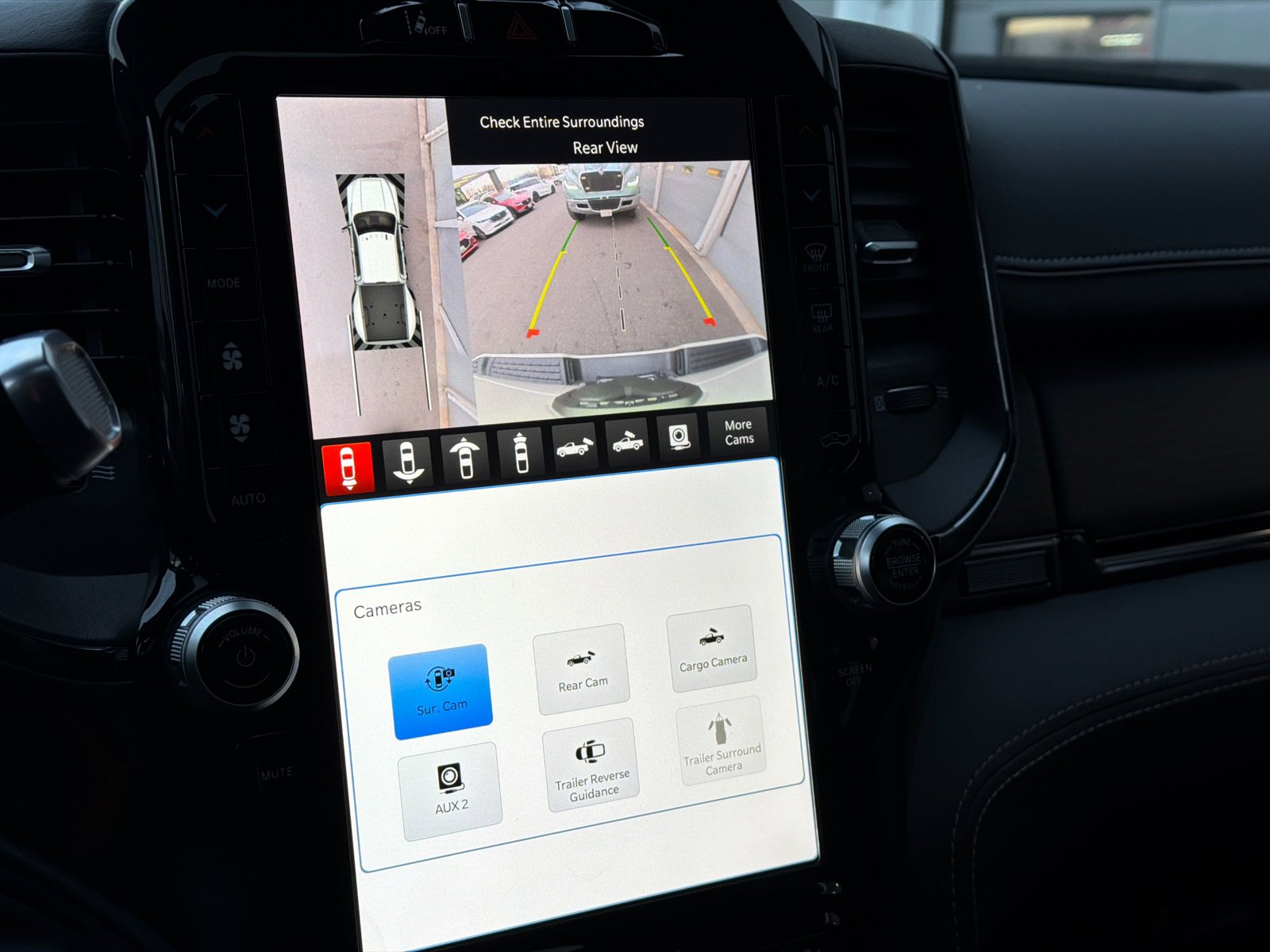 Used 2024 RAM 3500 Limited image 32