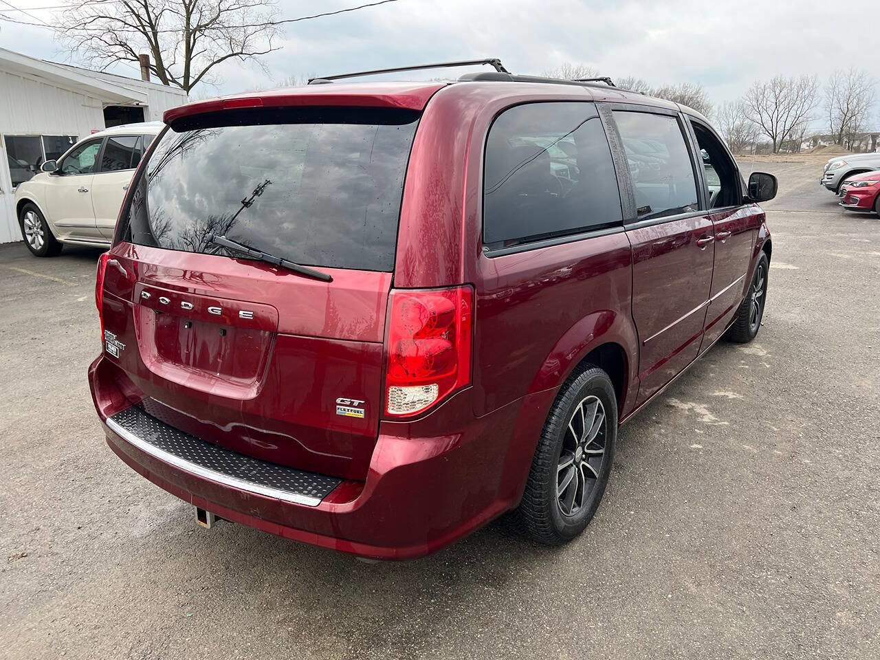 Used 2017 Dodge Grand Caravan GT image 5