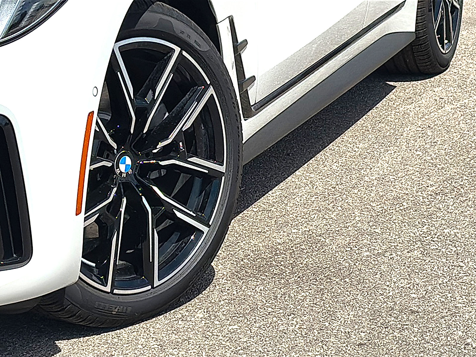 New 2026 BMW i4 eDrive40 w/ M Sport Package RWD image 3