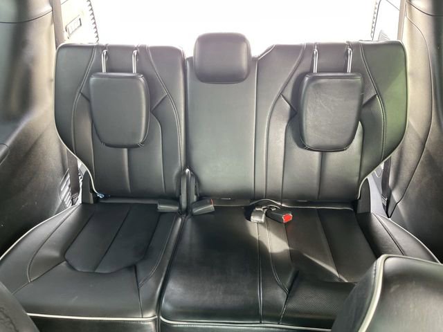 Used 2022 Chrysler Pacifica Limited w/ Uconnect Theater Family Group FWD image 24