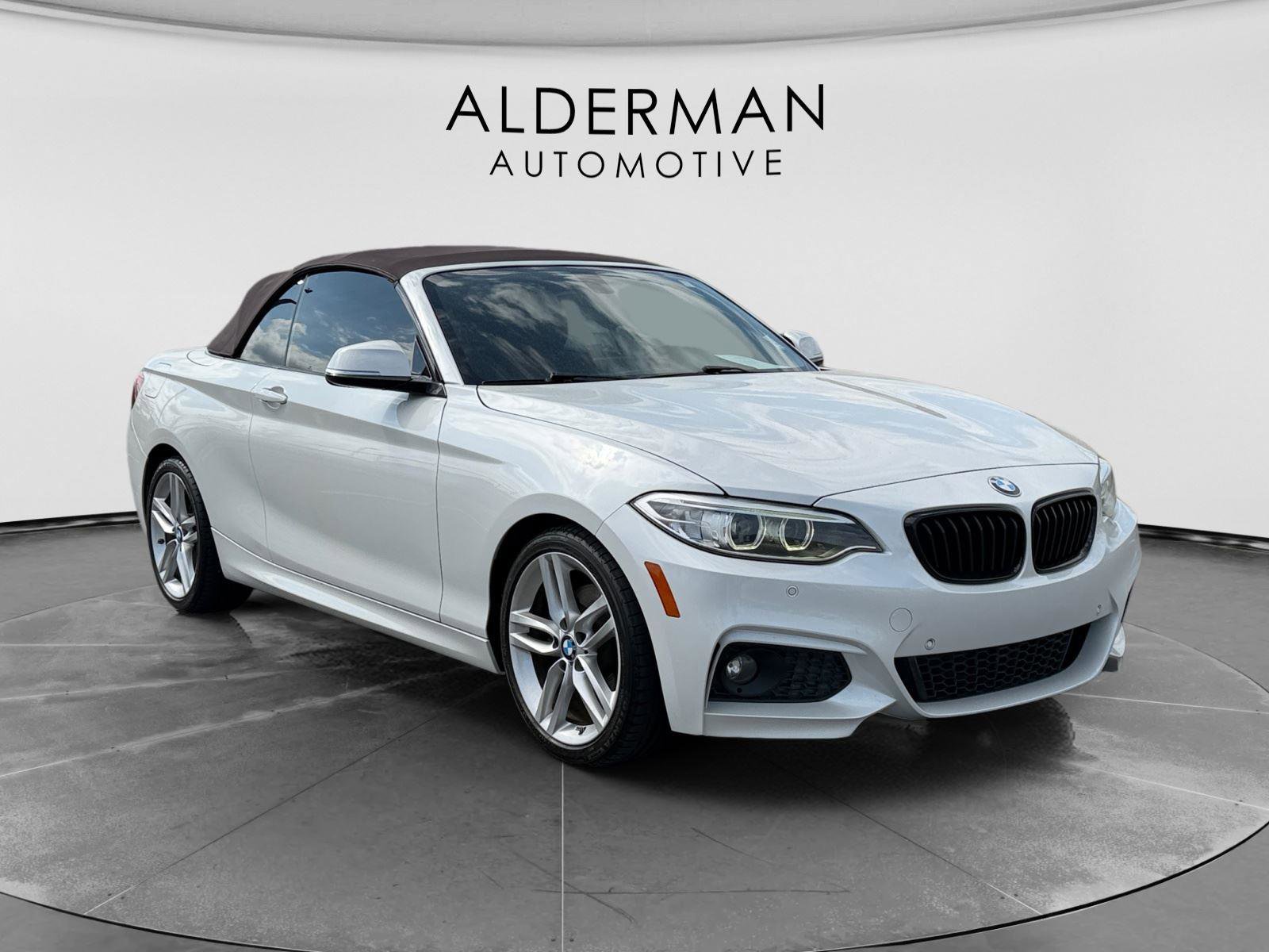 Used 2017 BMW 230i Convertible image 8