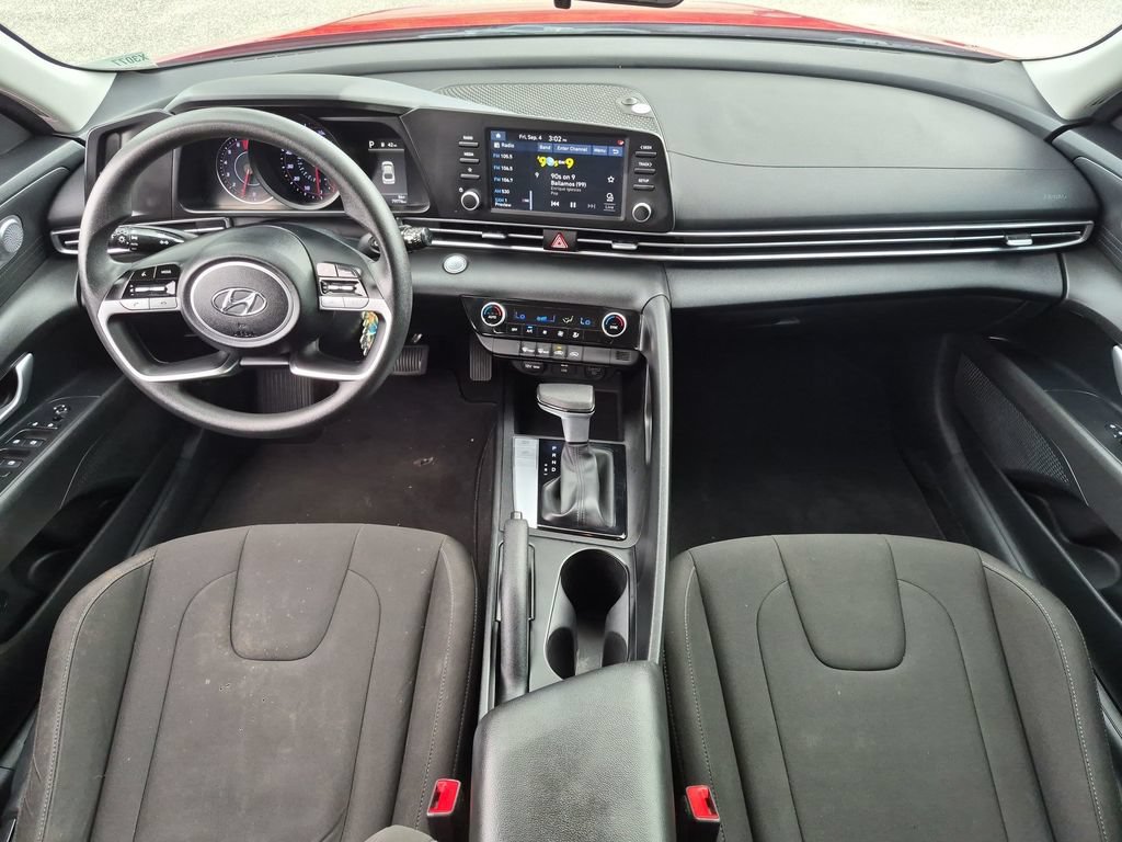 Used 2023 Hyundai Elantra SEL FWD image 28