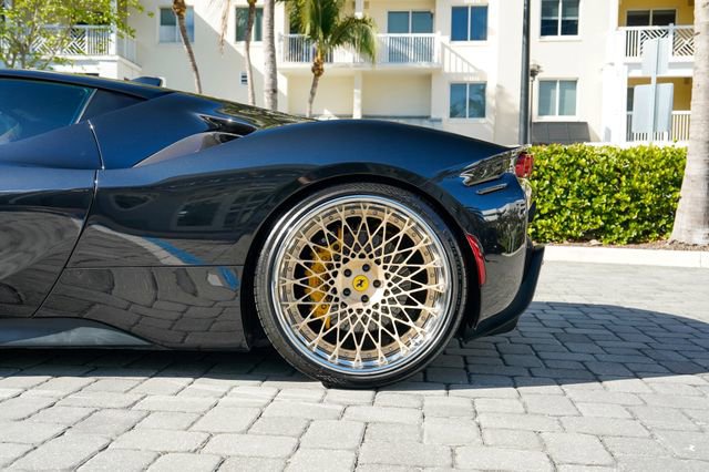 Used 2021 Ferrari SF90 Stradale image 16