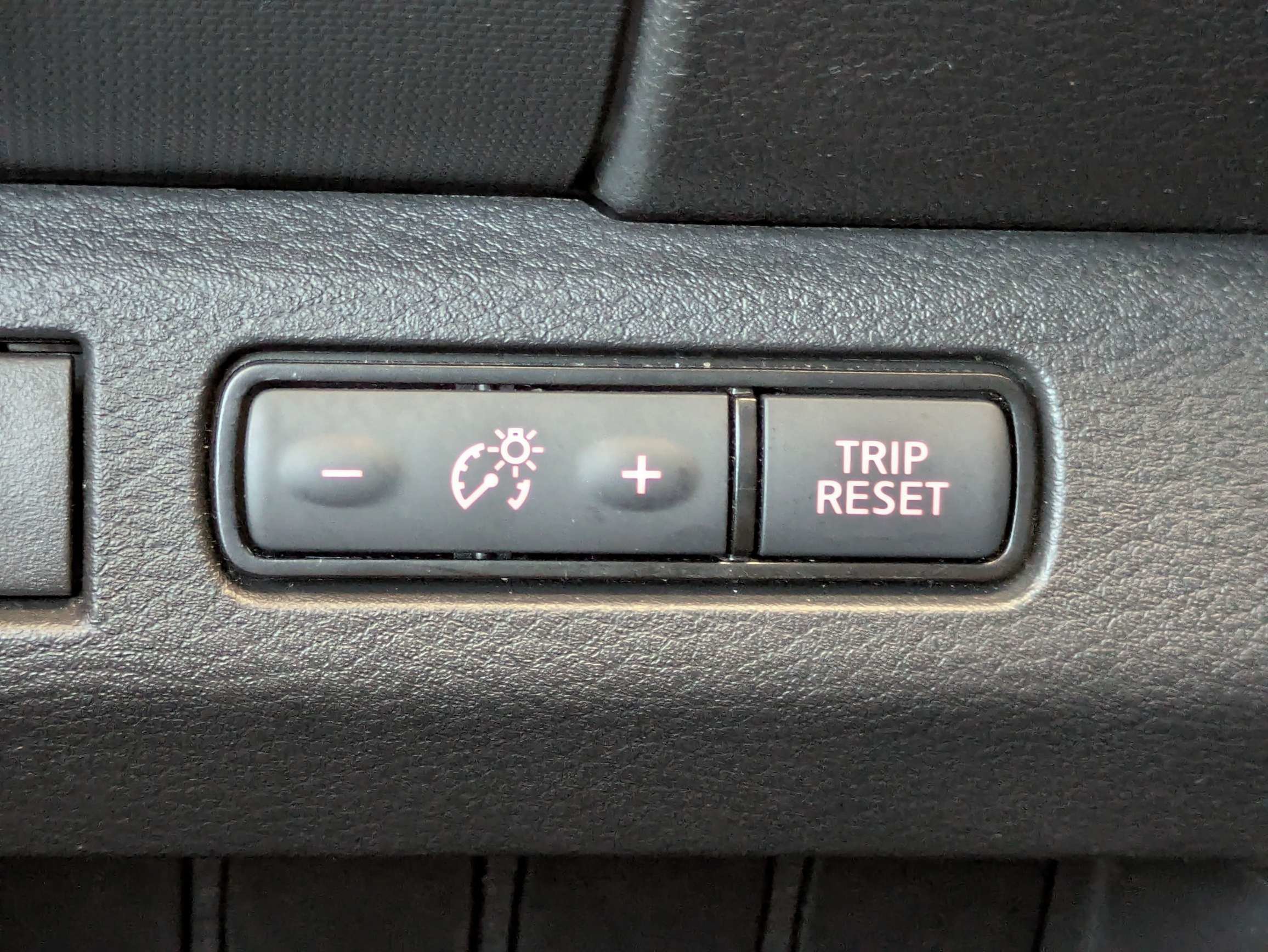 Used 2024 Nissan Frontier SV RWD image 13