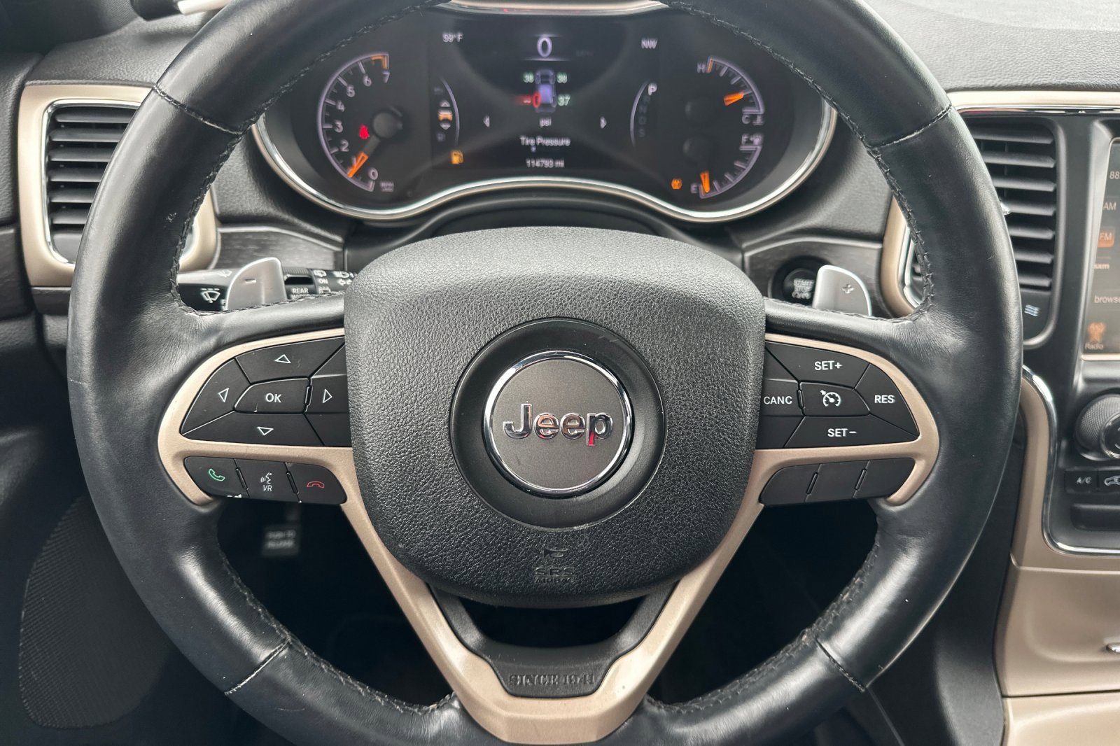 Used 2014 Jeep Grand Cherokee Altitude image 24