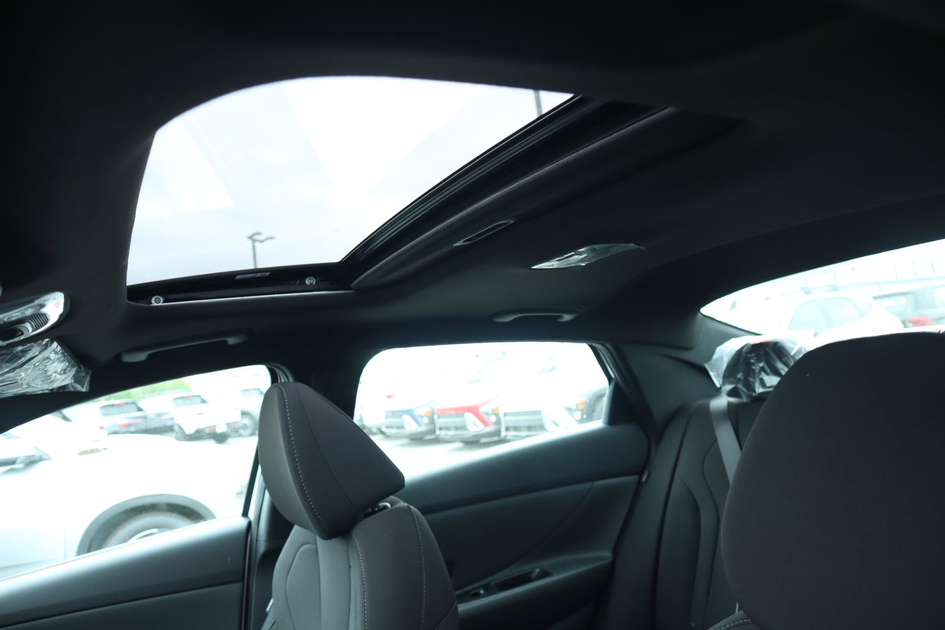 New 2026 Hyundai Elantra SEL Sport FWD image 16