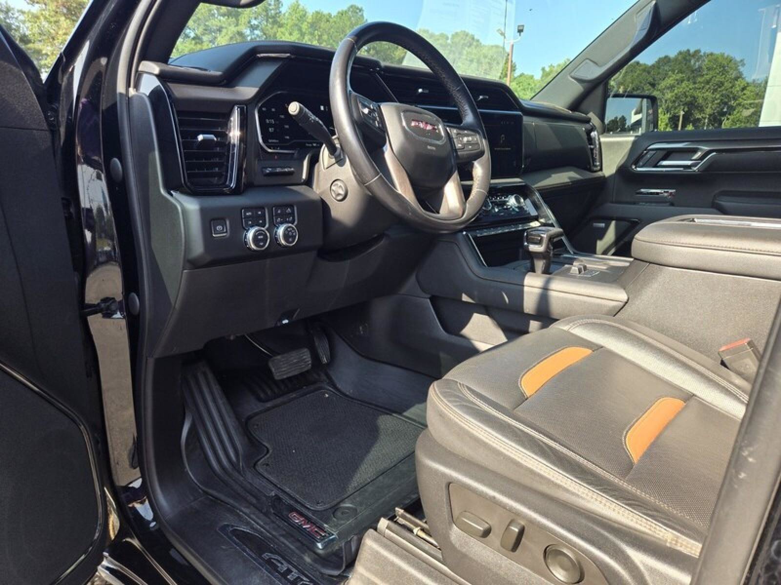 Used 2022 GMC Sierra 1500 AT4 w/ AT4 Premium Package AWD/4WD image 18