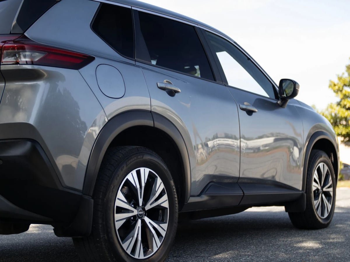 Used 2023 Nissan Rogue SV AWD/4WD image 7