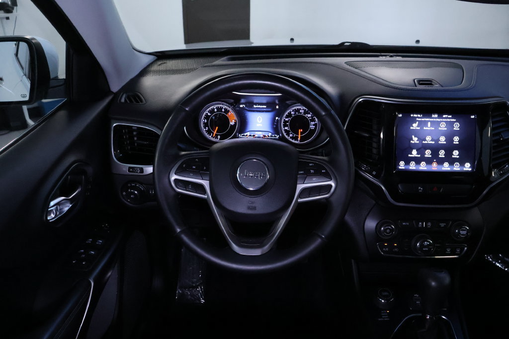 Used 2019 Jeep Cherokee Limited AWD/4WD image 20