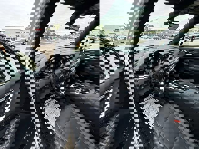 Used 2024 Buick Enclave Premium image 11