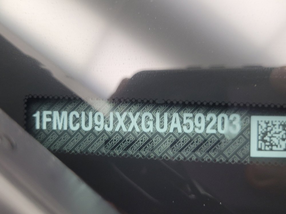 Used 2016 Ford Escape Titanium image 33