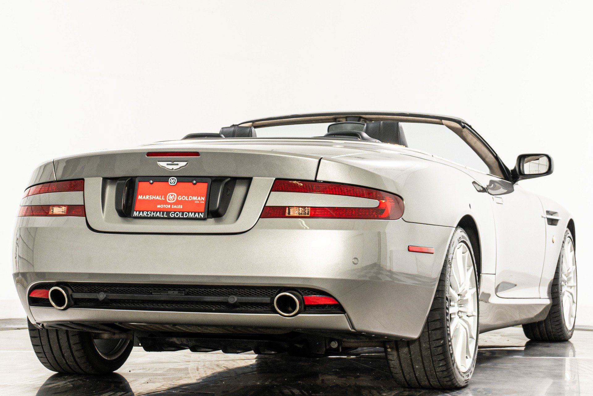 Used 2008 Aston Martin DB9 Volante RWD image 9