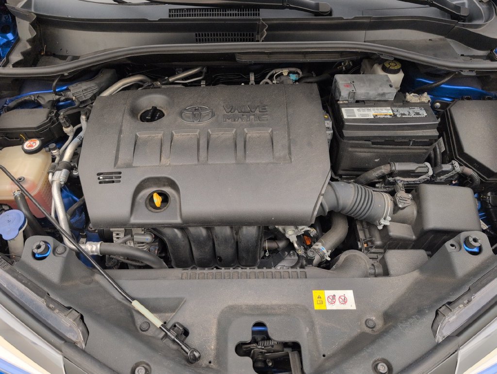 Used 2019 Toyota C-HR XLE FWD image 37