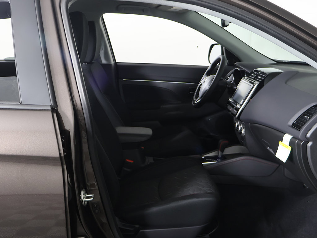 New 2027 Mitsubishi Outlander Sport LE AWD/4WD image 22