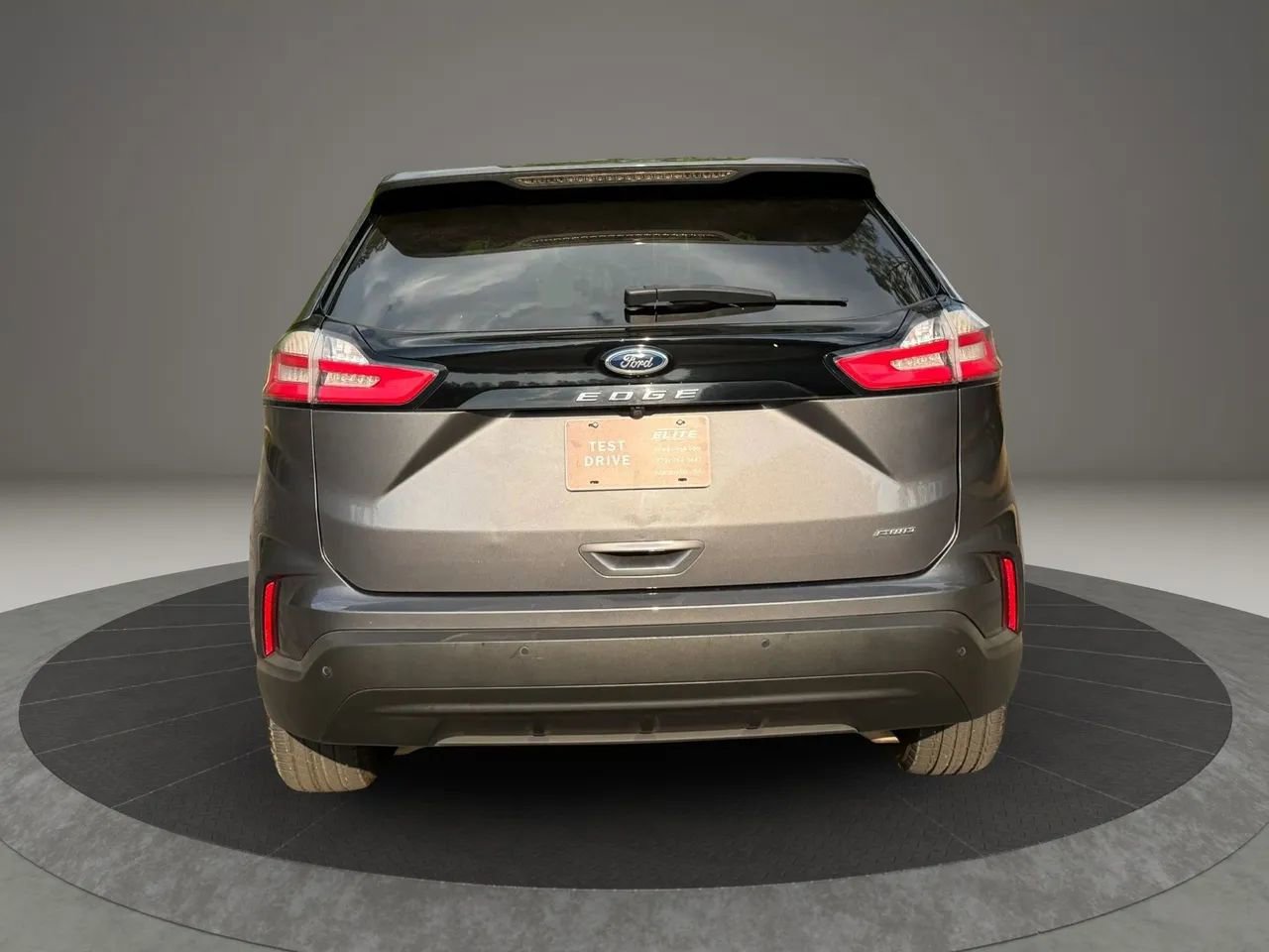 Used 2021 Ford Edge SE AWD/4WD image 5