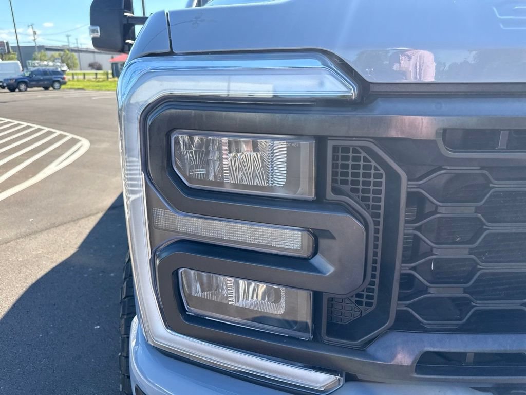 Used 2024 Ford F250 Lariat w/ Sport Appearance Package AWD/4WD image 9