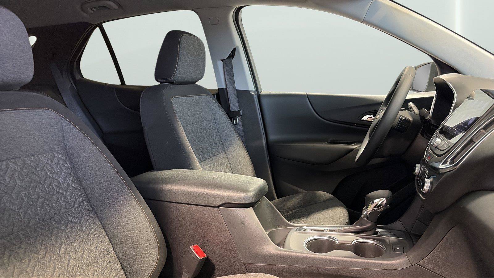 Used 2024 Chevrolet Equinox LT FWD image 14