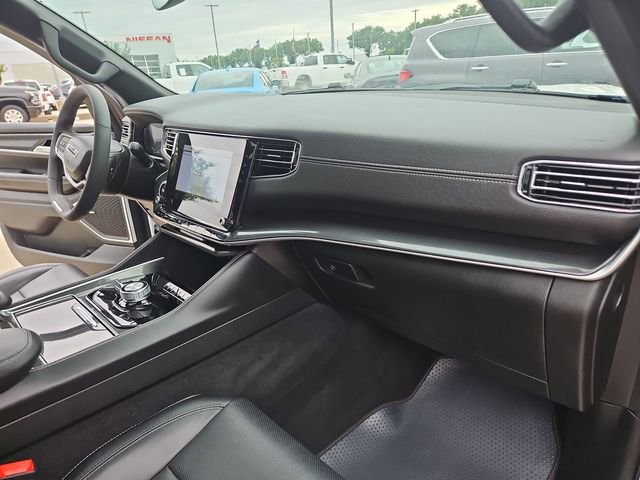 Used 2022 Jeep Wagoneer Series I w/ Premium Group I AWD/4WD image 29
