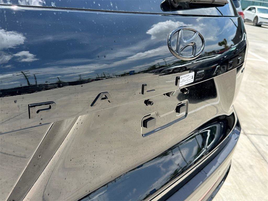 Used 2024 Hyundai Palisade Calligraphy image 25
