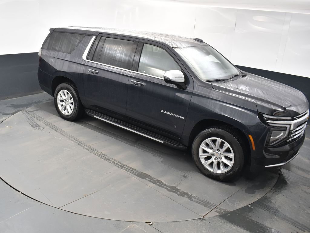 Used 2025 Chevrolet Suburban Premier image 37