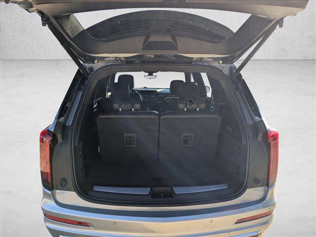 Used 2024 Cadillac XT6 Premium Luxury w/ Technology Package image 7