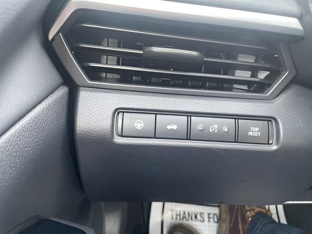 Used 2022 Nissan Altima 2.5 SV w/ SV Premium Package image 16