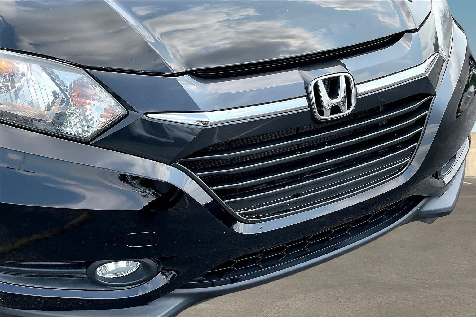 Used 2016 Honda HR-V EX image 32