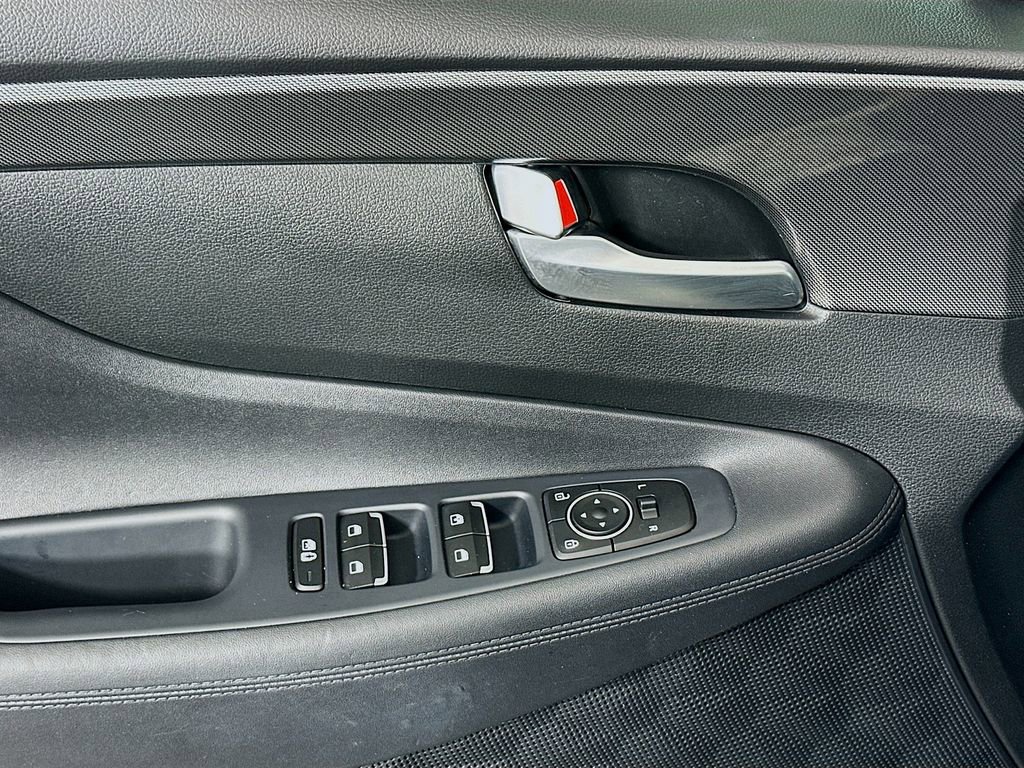 Certified 2023 Hyundai Santa Fe SE image 17