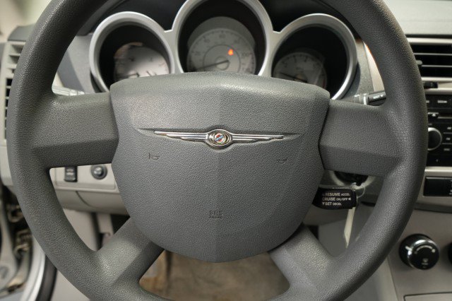 Used 2008 Chrysler Sebring Touring FWD image 29