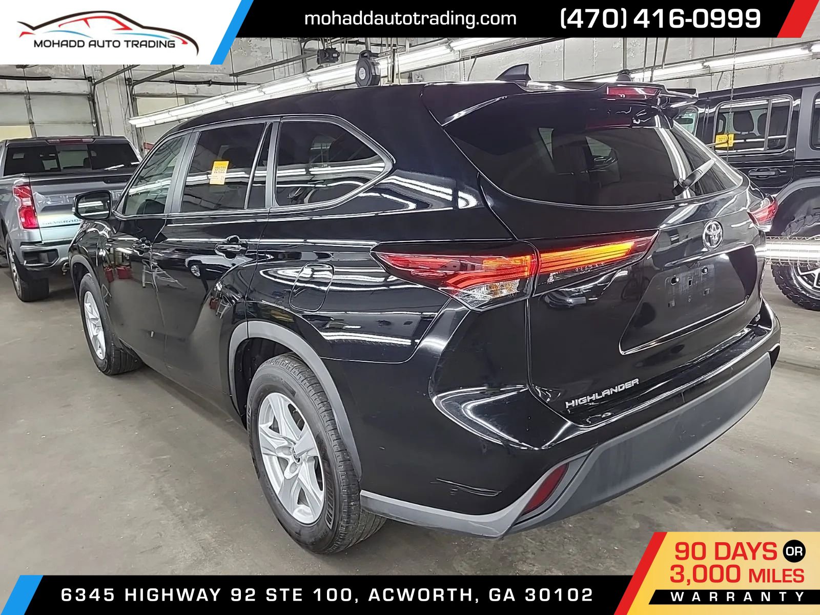 Used 2025 Toyota Highlander LE image 2